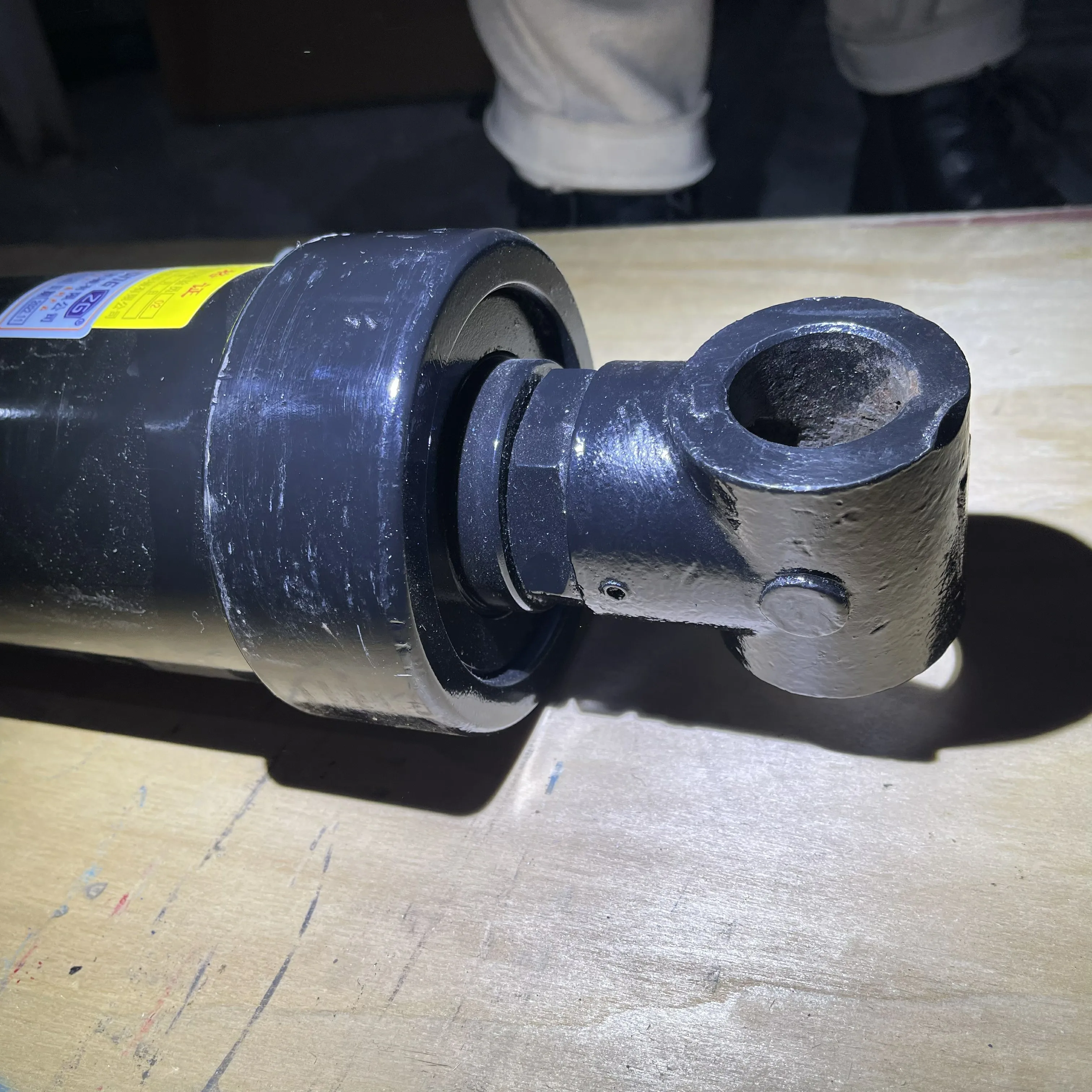 Wholesale Factory High Quality Cylinder Accessories Double Ear Russian 100-63-250 Hydraulic Oil Cylinder For Machinery