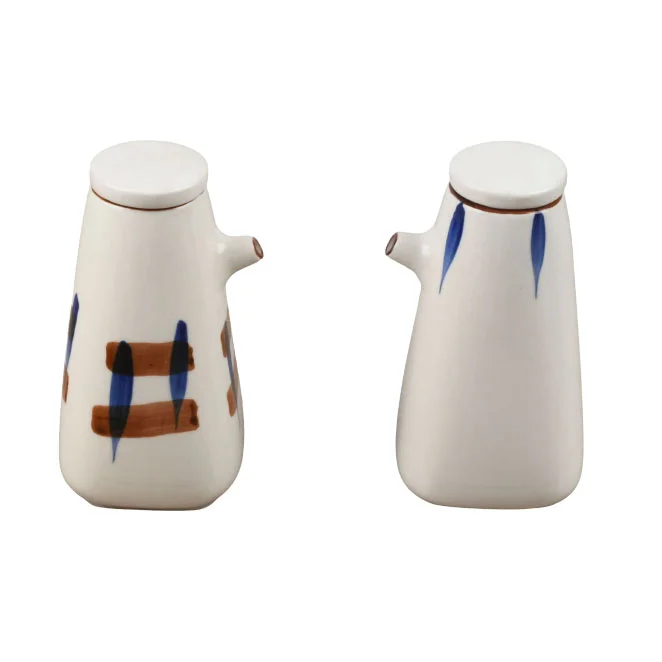 Customized logo Japanese style porcelain vinegar jar dispenser ceramic soy sauce bottle ceramic