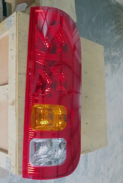 2020 auto bus parts bus tail light . BUS PARTS LED REAR LAMP  671.8*221.5*140.3 6124 HC-B-2088 TAIL LAMP 12v 24v auto light