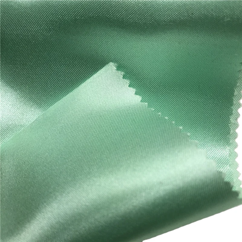 100% полиэфирная атласная ткань 50 * 75D саржевая тканая легкая и дышащая однотонная окрашенная для платьев заводская цена