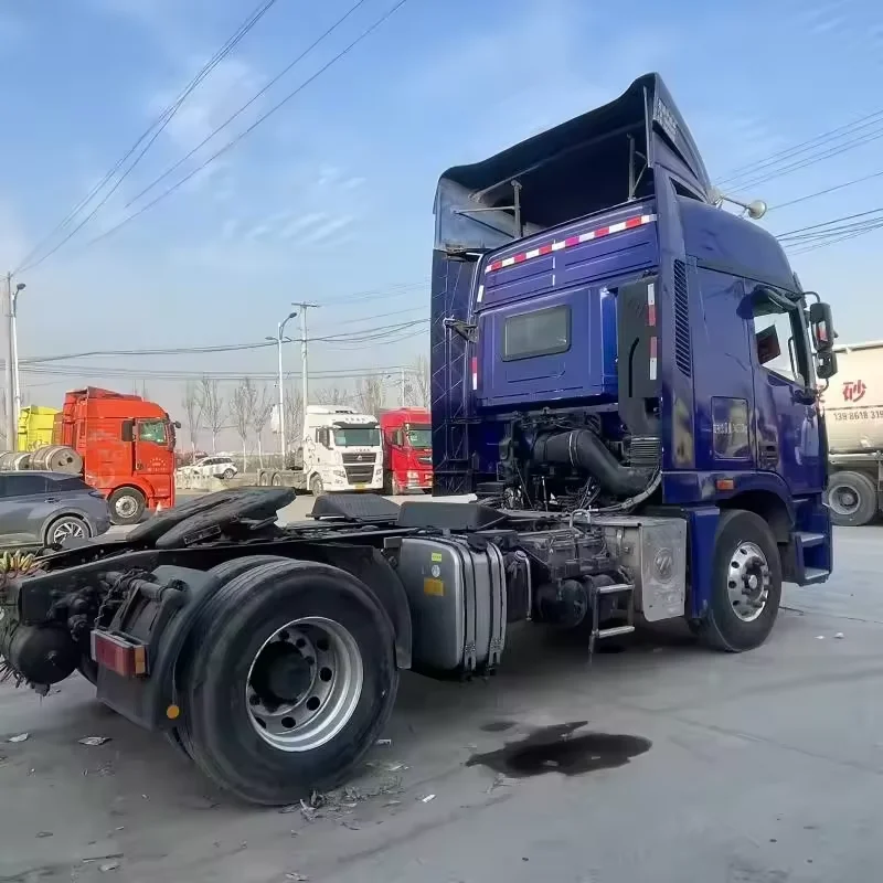 Используемый дизельный трактор FOTON AUMAN GTL 430 лошадиных сил 4x2 в хорошем состоянии