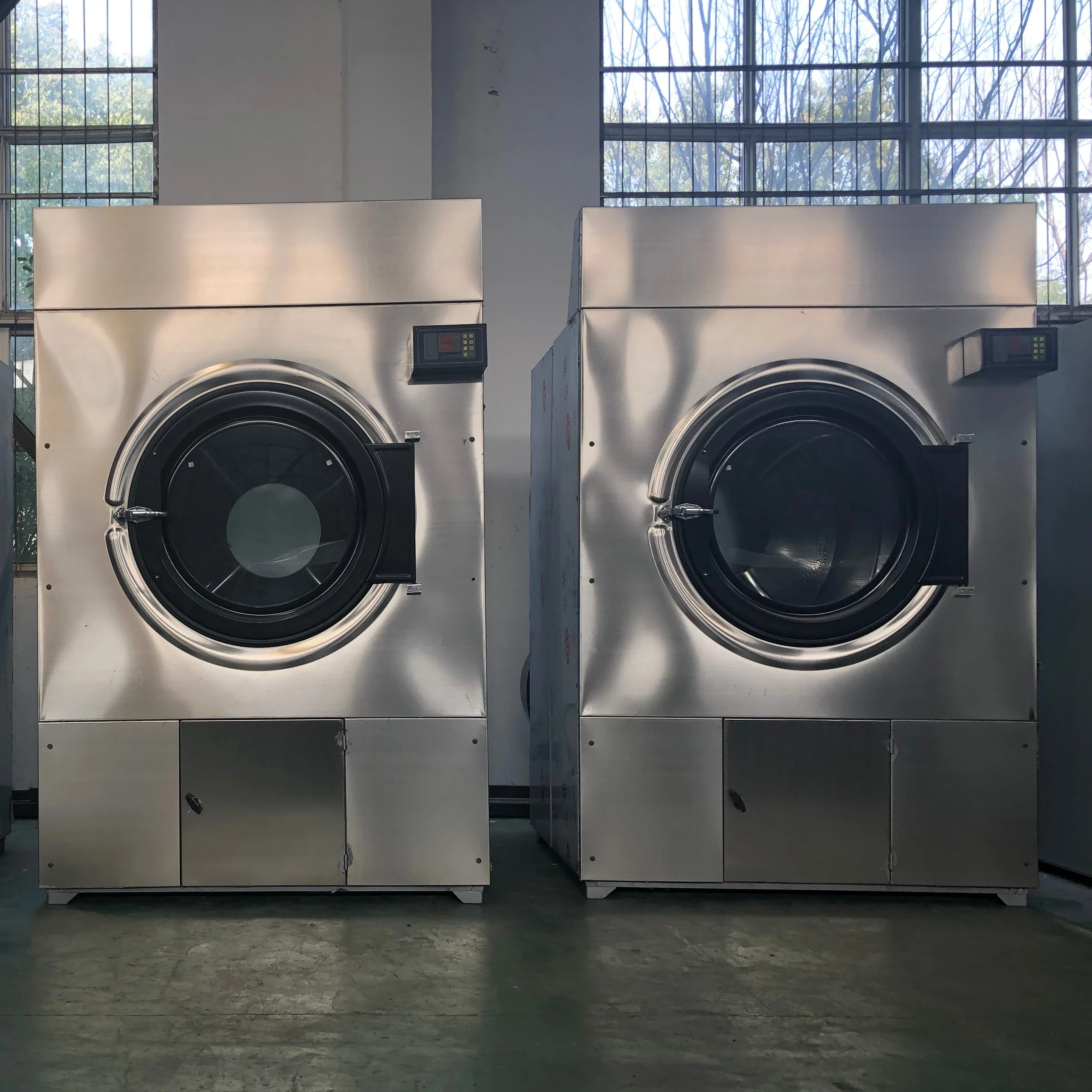 Industrial laundry equipment manufacturers/dryer
