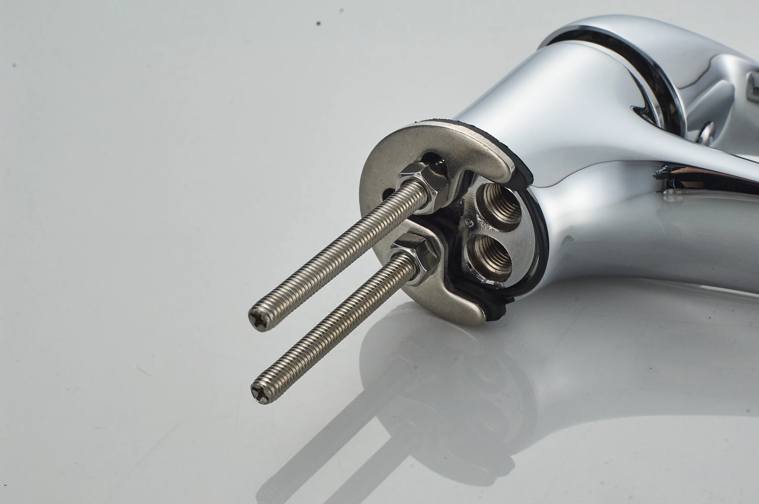 
Cheap Basin Mixer Taps Bathroom Faucets Chrome Basin Taps 