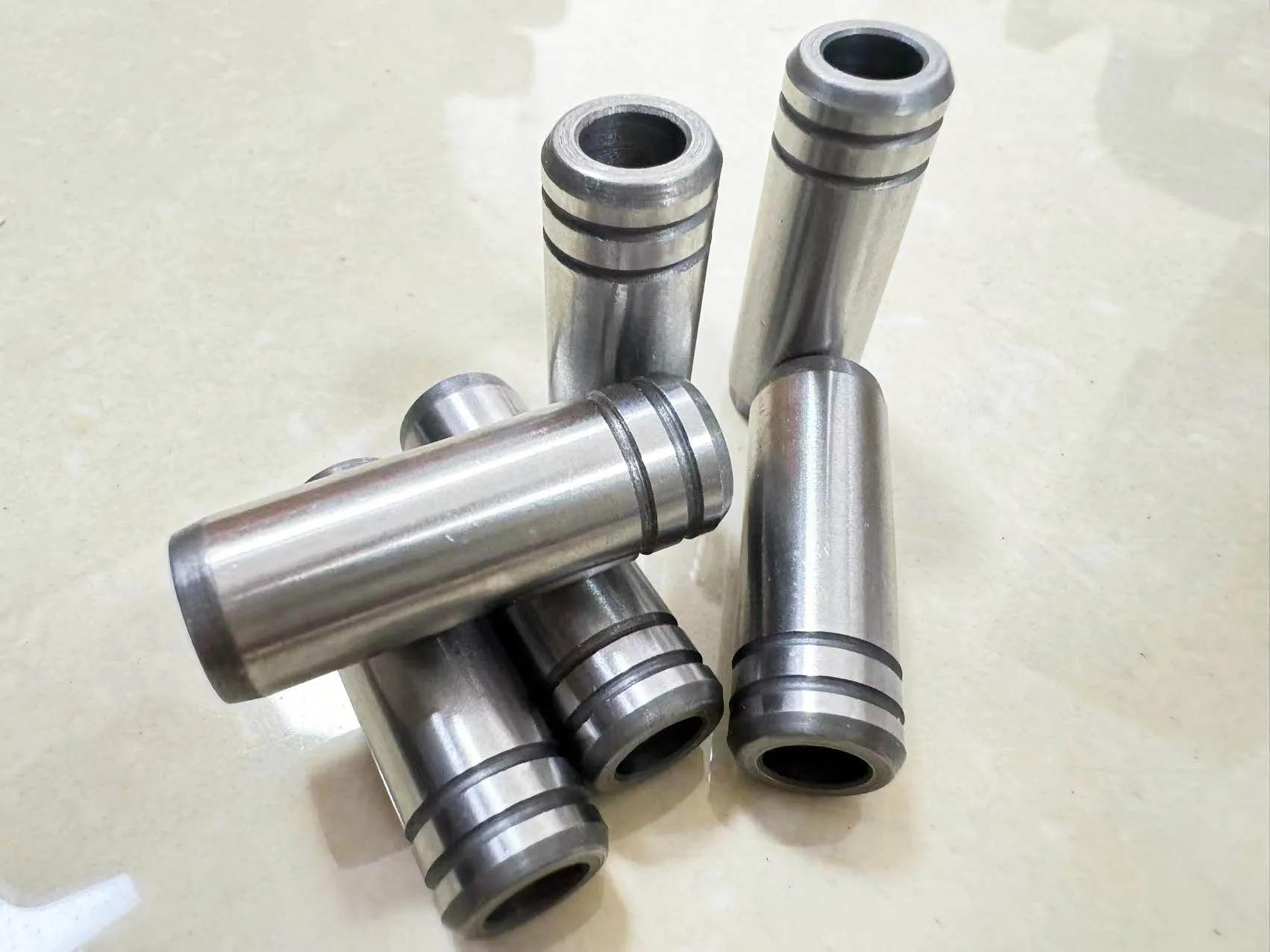 Guide Valve excavator engine parts 4JG1 valve guide repair parts overhaul kit