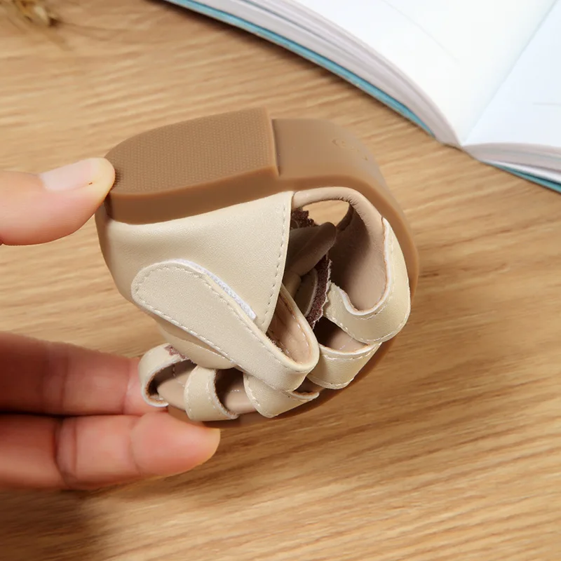 Детские сандалии на плоской подошве B13007A, новые корейские детские пляжные туфли, модные сандалии с вырезами love