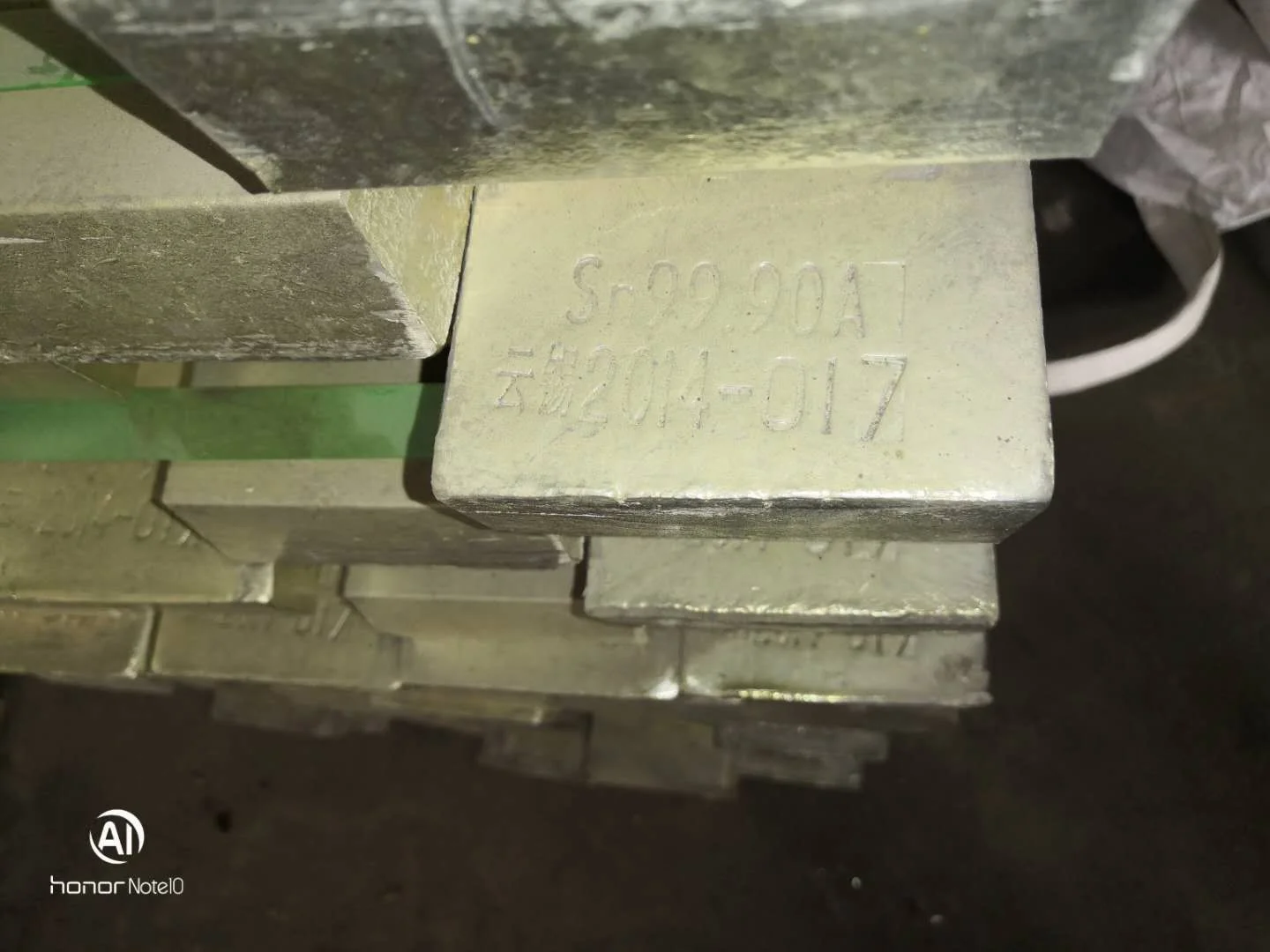 Manufacturers supply Tin Ingot 99.9% Sn tin metal ingot