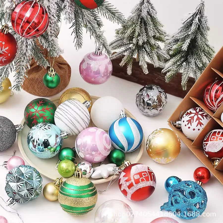 44pcs Christmas Ball & Tree Ornaments Red and White Set Hand-Painted Christmas Balls For Parties And Christmas Tree Decorations