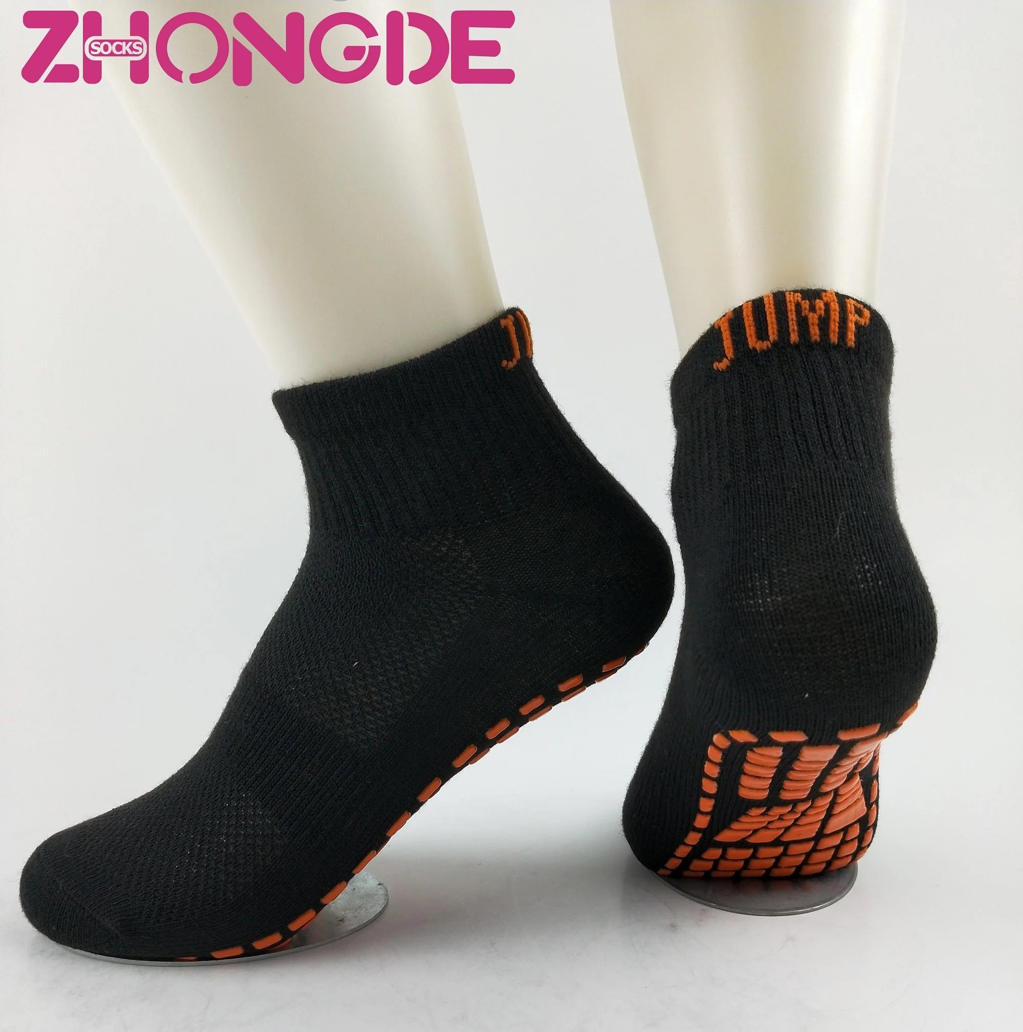 Bulk anti slip sports trampoline socks men women socks OEM design factory in Foshan