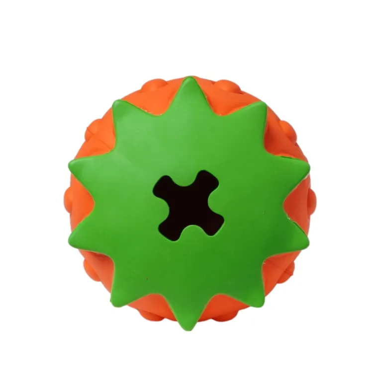 hot selling leaked food puzzle treat feeder durability interactive strawberry ball rubber dog chew toys