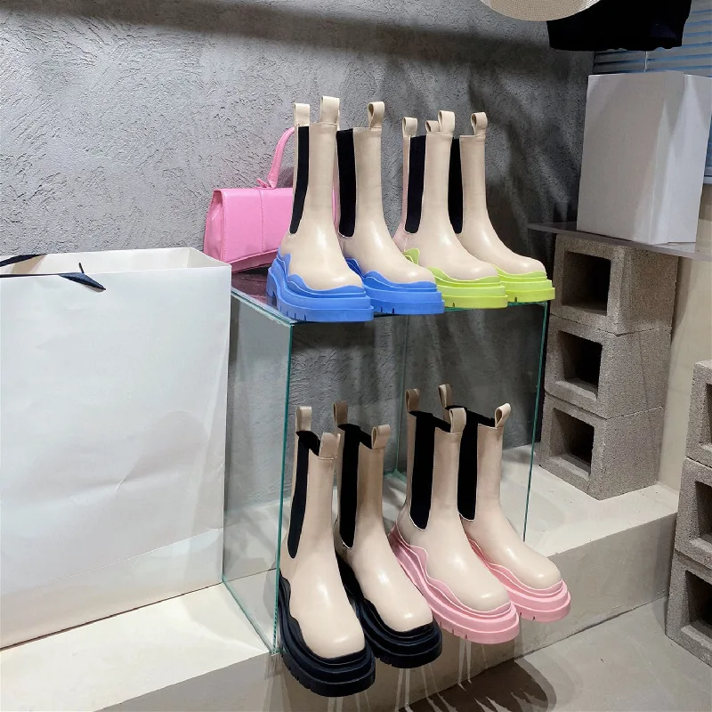 2021 Good Quality leather thick bottom Plush medium tube Martin boots Chimney Chelsea thick soled boots