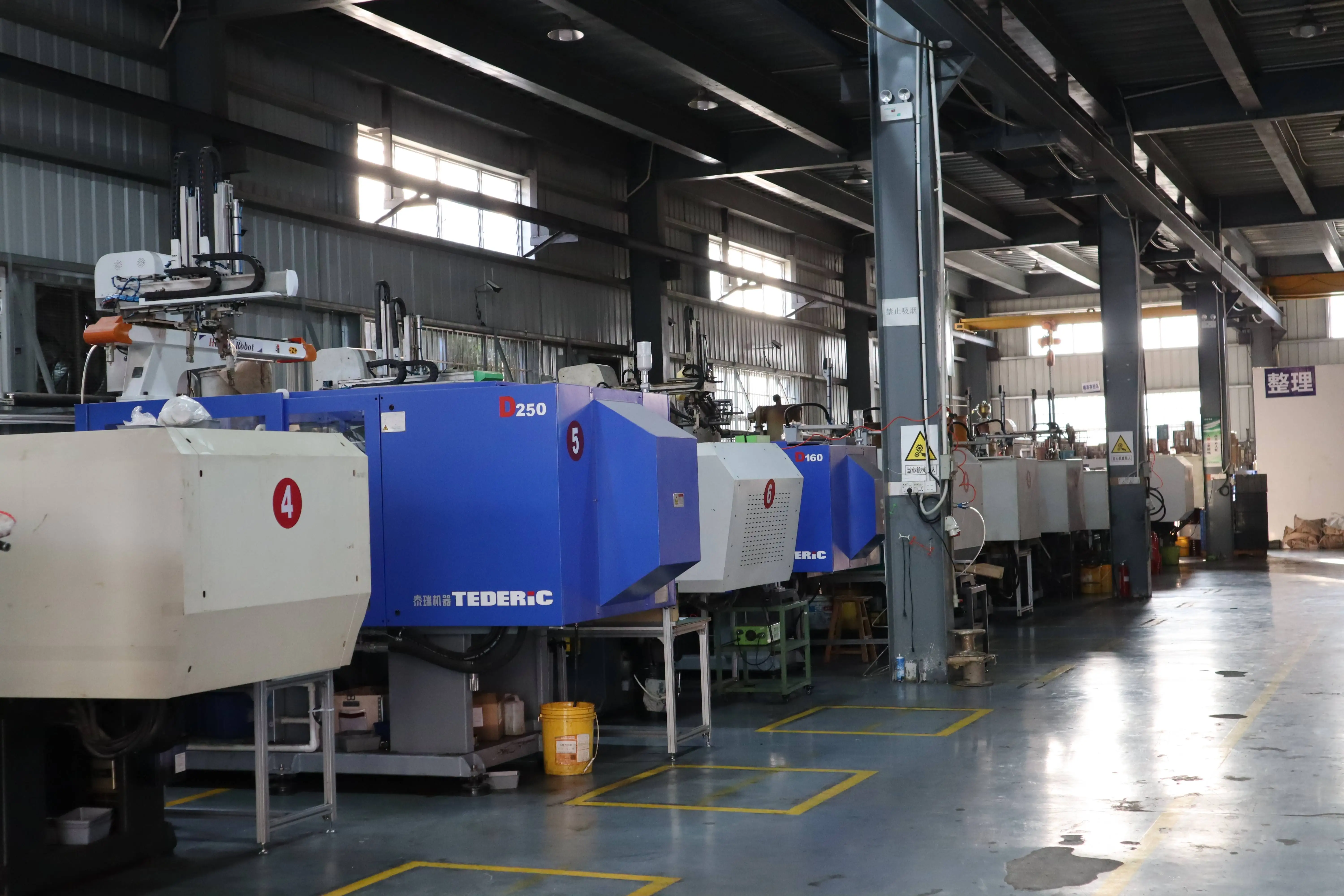 OEM/ODM Custom Logo 2 Slice Toaster Retro Home Appliances Automatic Pop up Bread Toaster Stainless Steel Electric Toaster Plasti