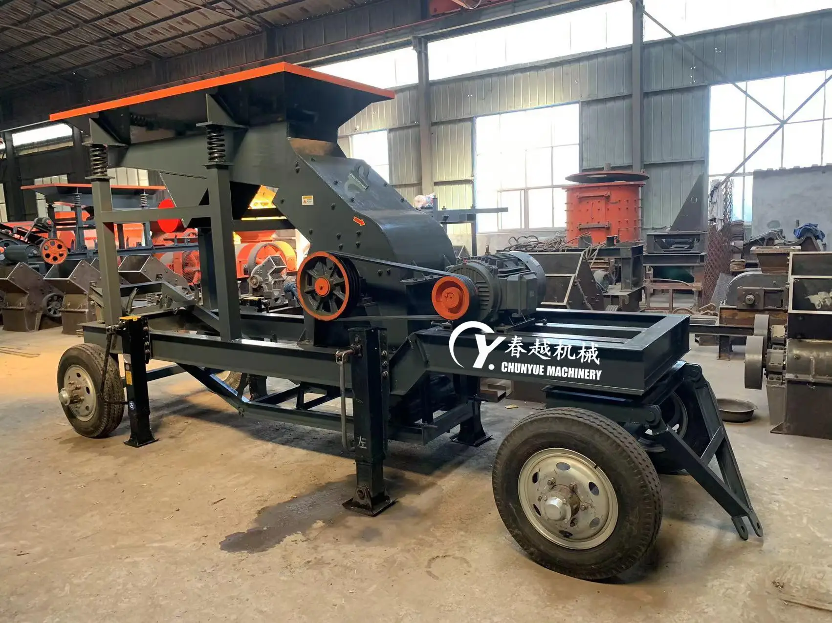 Mobile diesel stone Laminated glass recycling machine pc 600*400 hammer crusher mill with vibrating feeder screen conveyor