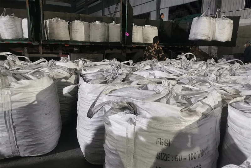 Hot Sale Good Price Purity 65%,72%,75% Silver Gray  Good Quality Silicon Briquette