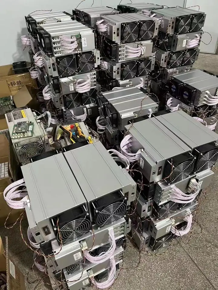 Ready To Ship 30% OFF Brand new Antmin S9 S17 PRO L3+ T17E Z15 L7 Antmin S19j pro 96T S19J Pro 100T 104T 110T
