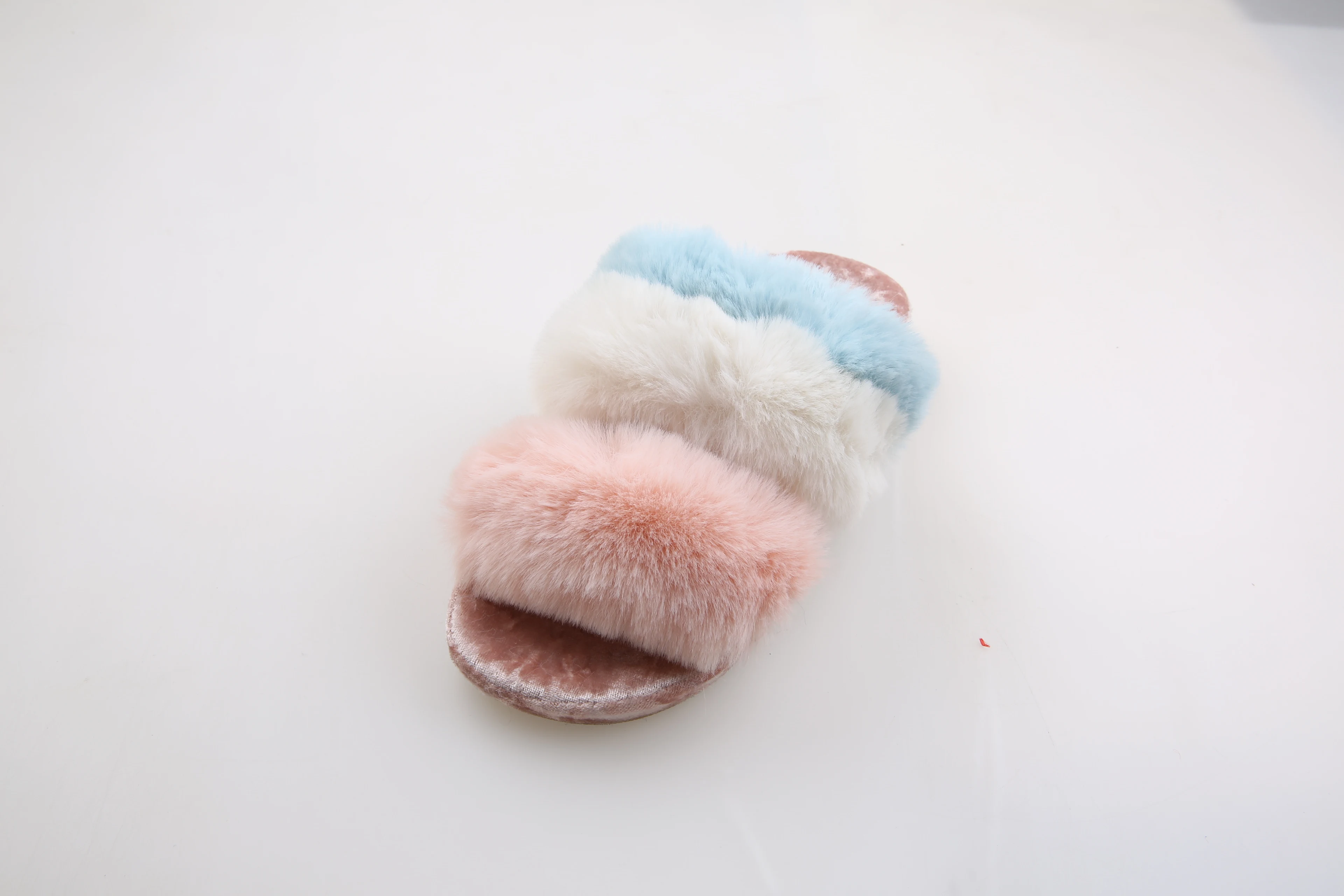 CORIFEI Custom embroidery logo Warm sheep Wool Fluffy Pink Fur Winter Lady slides slipper for woman