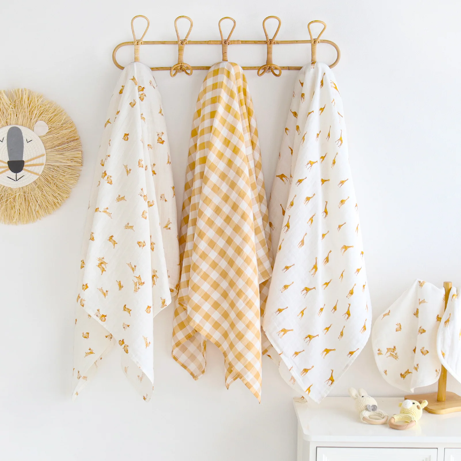 2023 100% GOTS Organic cotton Gingham  Giraffe set Newborn Muslin Wrap baby bed Bunny Muslin Swaddle blanket