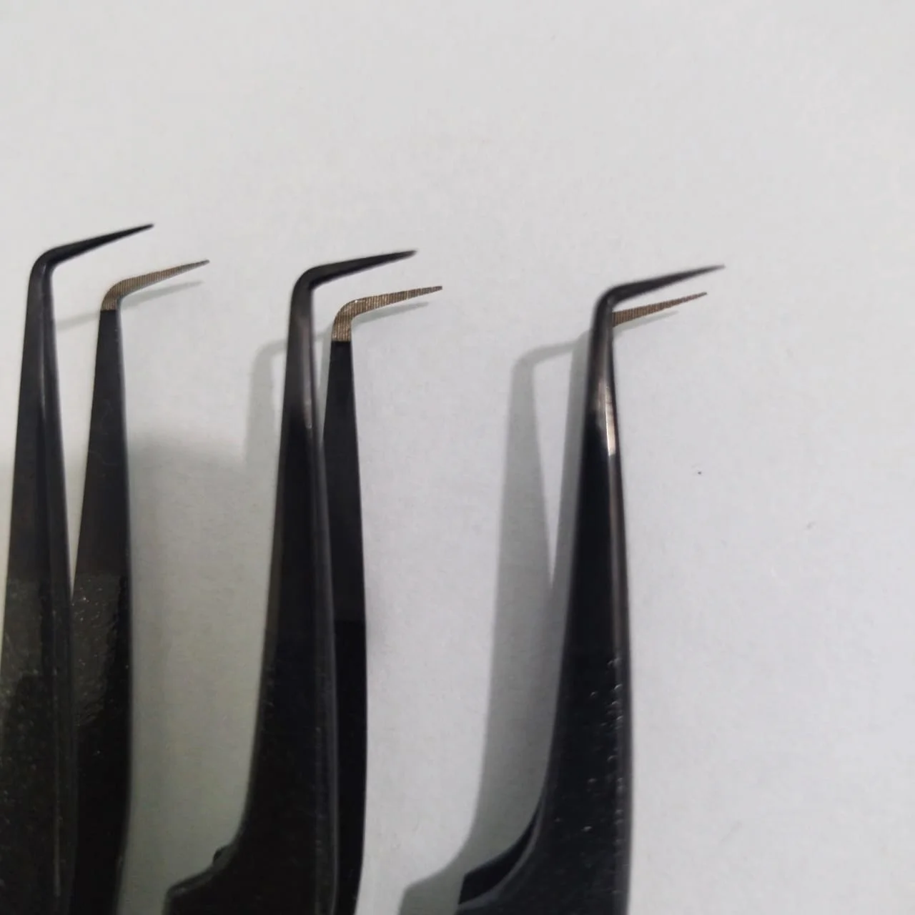 Best Fiber Tips Professional Eyelash Extension Tweezers for Perfect Grip to Lashes Rubber Tipped Tweezers for Women Competitive