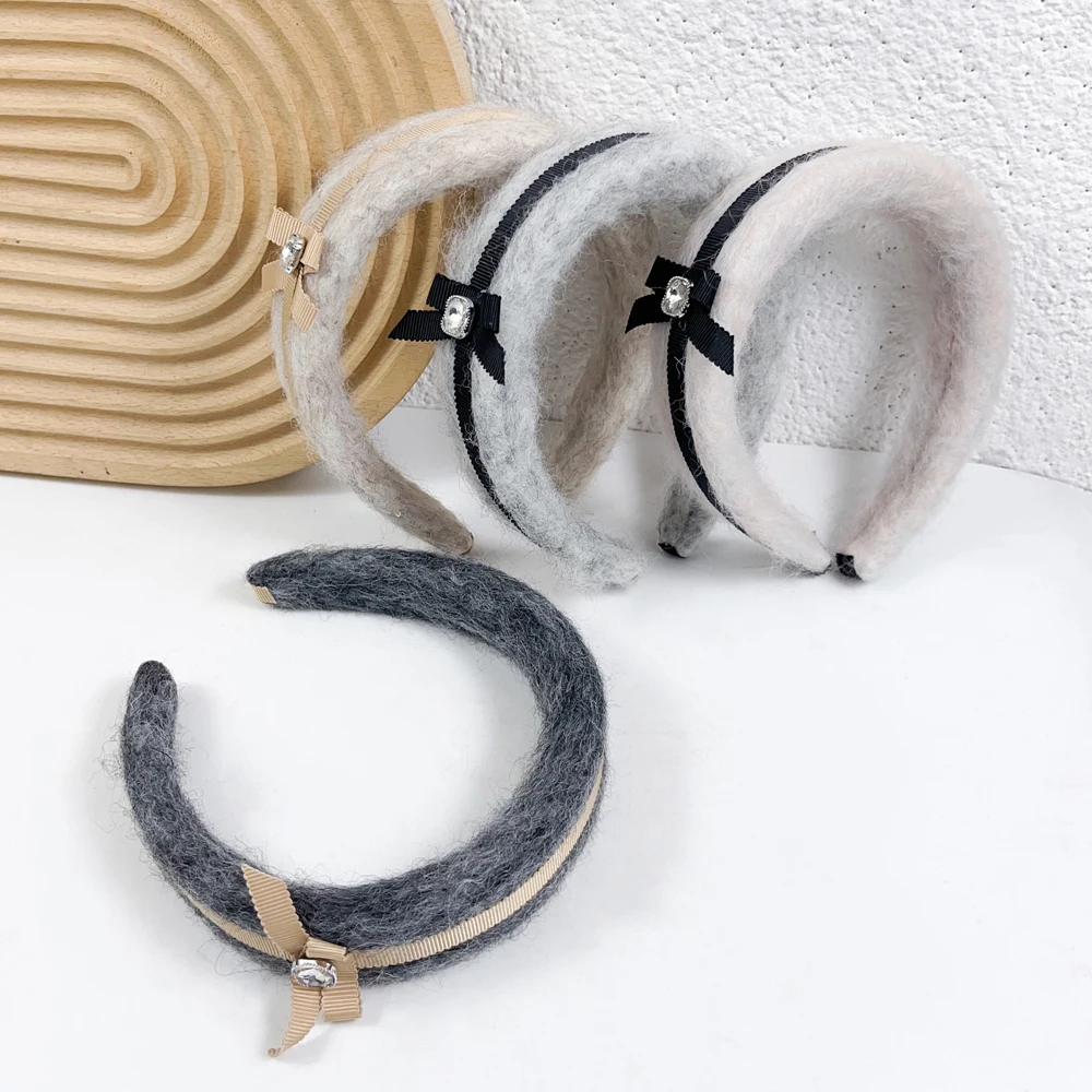 Autumn And Winter New Cashmere Bow Hair Hoops Female Face Non-slip Pressure Hair Card Network Red With Hair Hoops