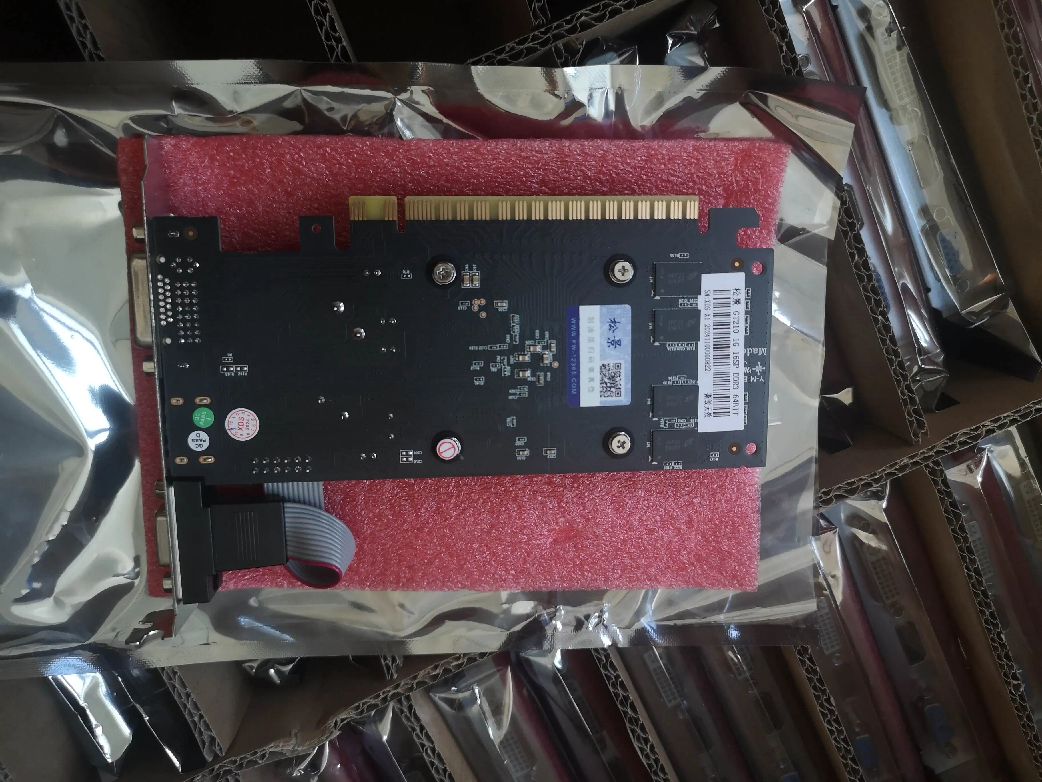 Wholesale GT210 GT220 GT240 GT340 1Gb thin Graphics Card 64bit Ddr3 Video Cards Gpu GT210 1Gb in good price