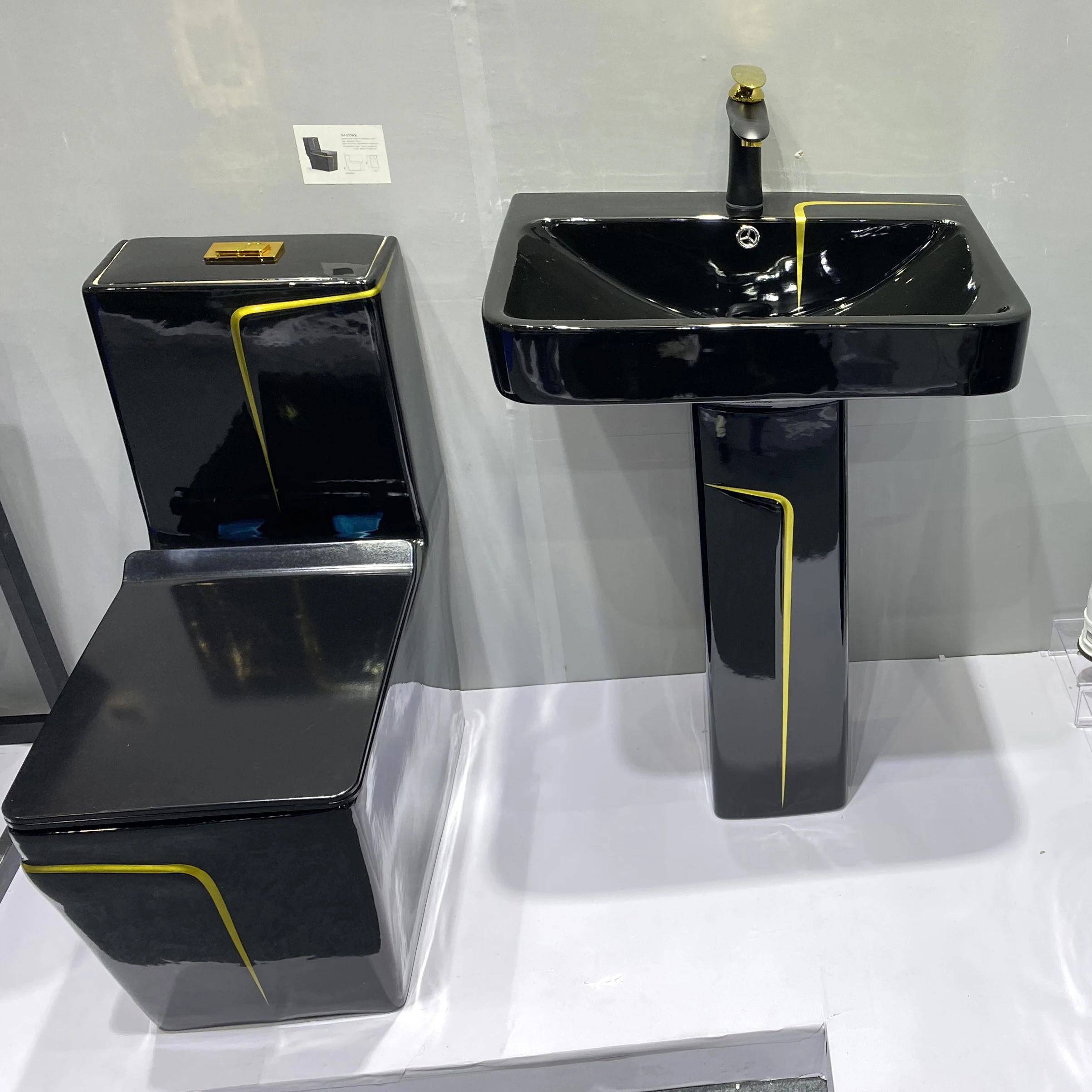 Modern bathroom sanitary ware one piece  toilet bowl floor bathroom sink and ceramic toilet black gold wc toilet set