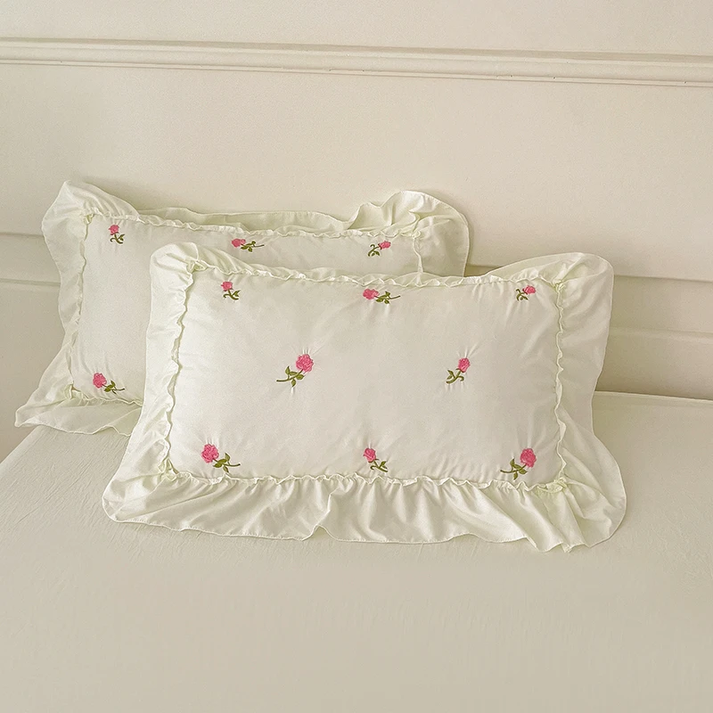 2024 Bedding sets bubble yarn embroidery lace four-piece skin-friendly lace four seasons available soft duvet cover
