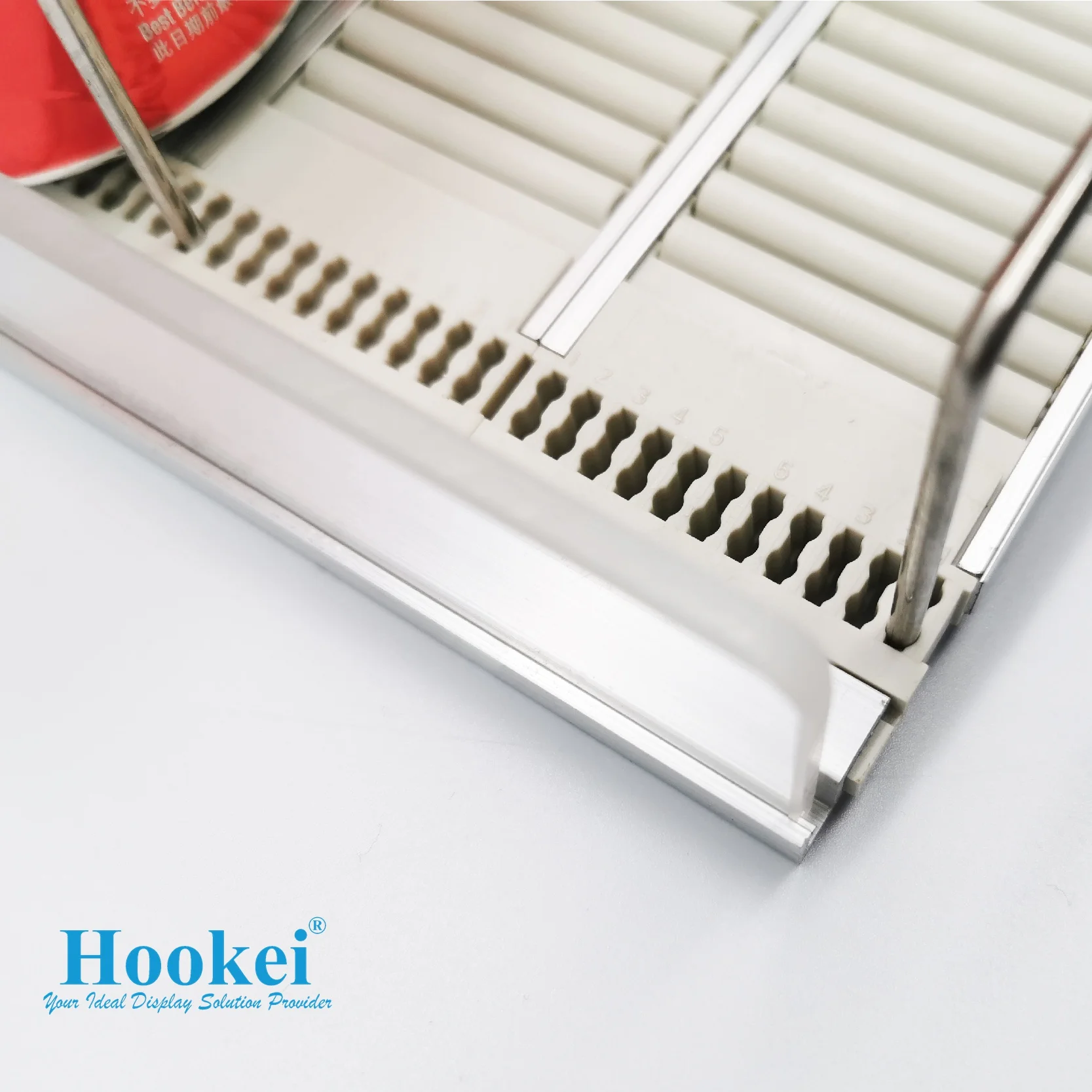 Supermarket Gravity Feed Shelf Roller Drink Display Rack Custom Plastic Shelves Retail Store Shelf Roller Pusher System