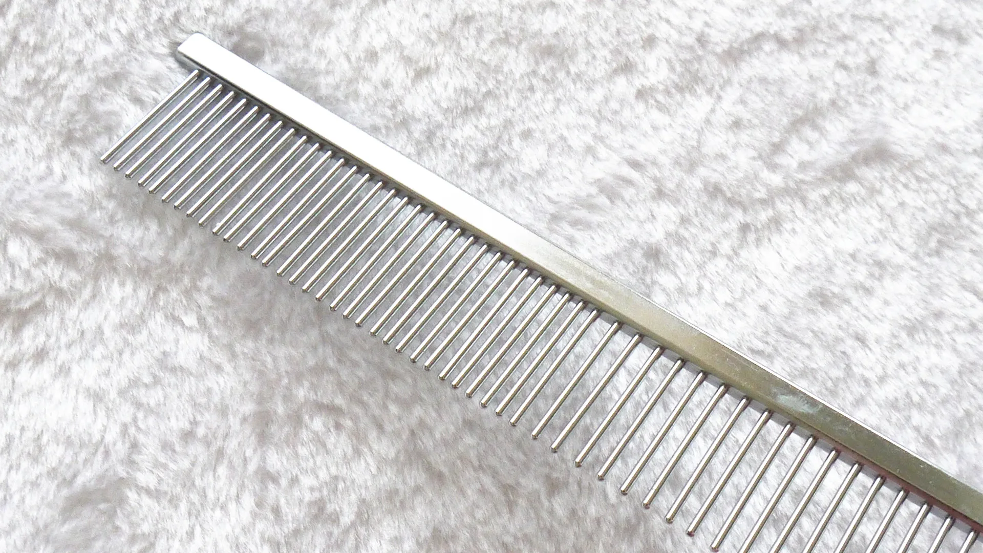 China Factory Price Metal Handle Teeth Dog Pet Cat Animal Poodle Hair Comb