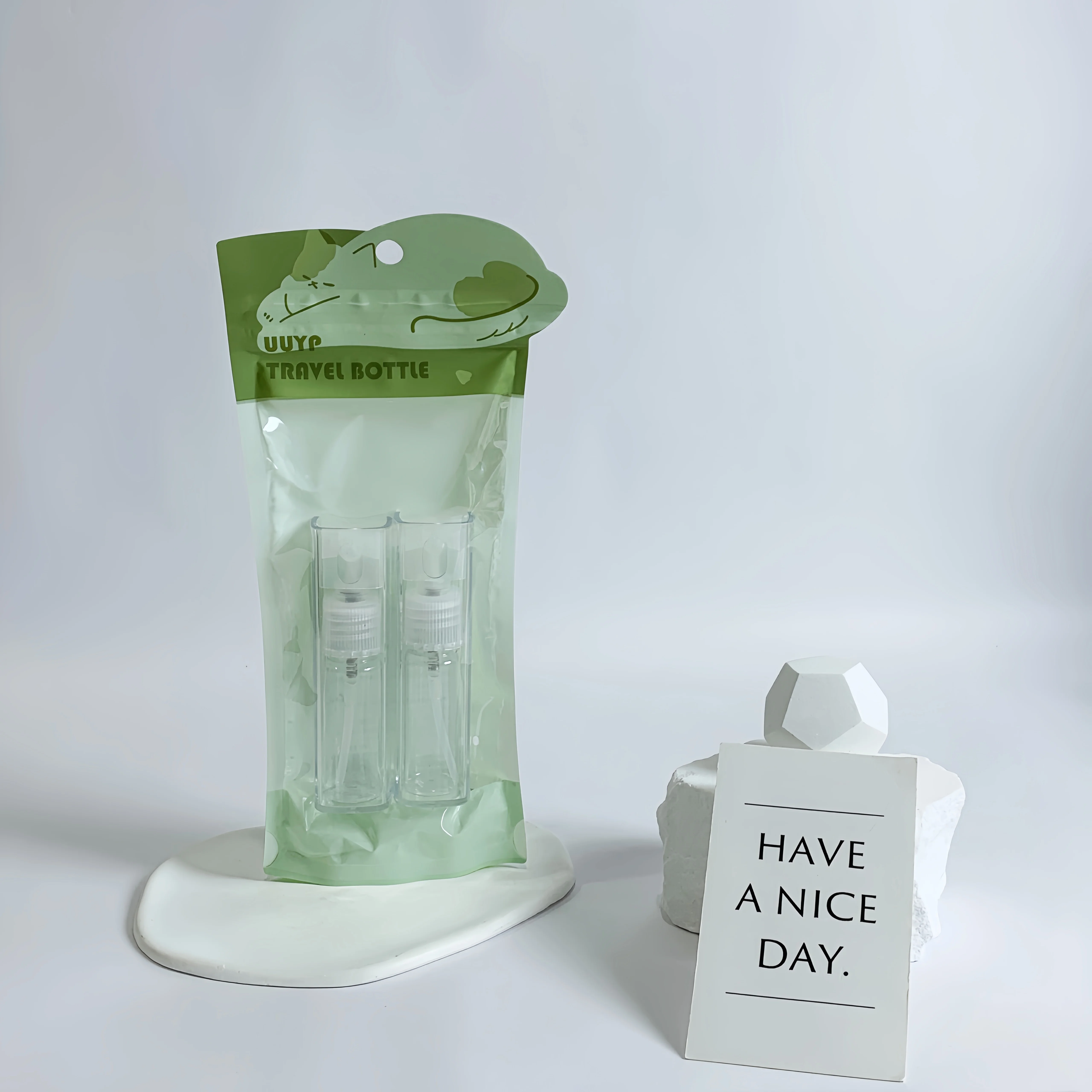 Best Selling Round Plastic Bottle Cosmetic Skin Care Travel Plastic Bottles Fine Mist 2Pcs Travel Comfort Kit