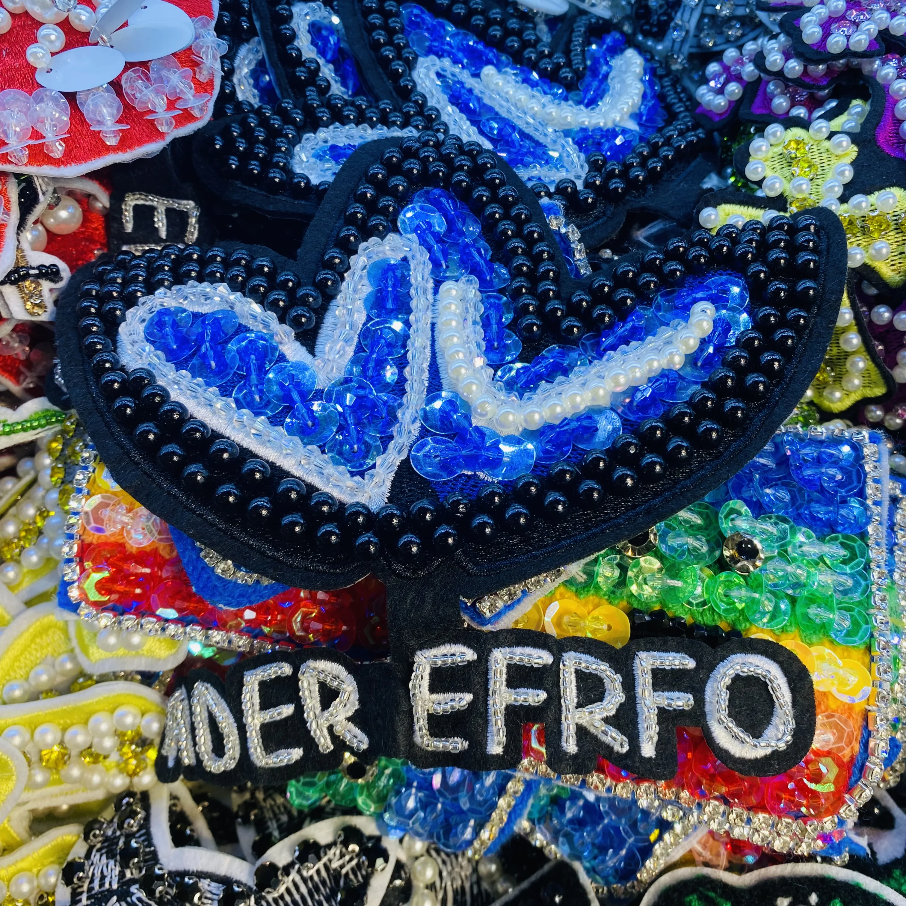 Famous Brands Patch Handmade Badges Appliques logo Stock Patches