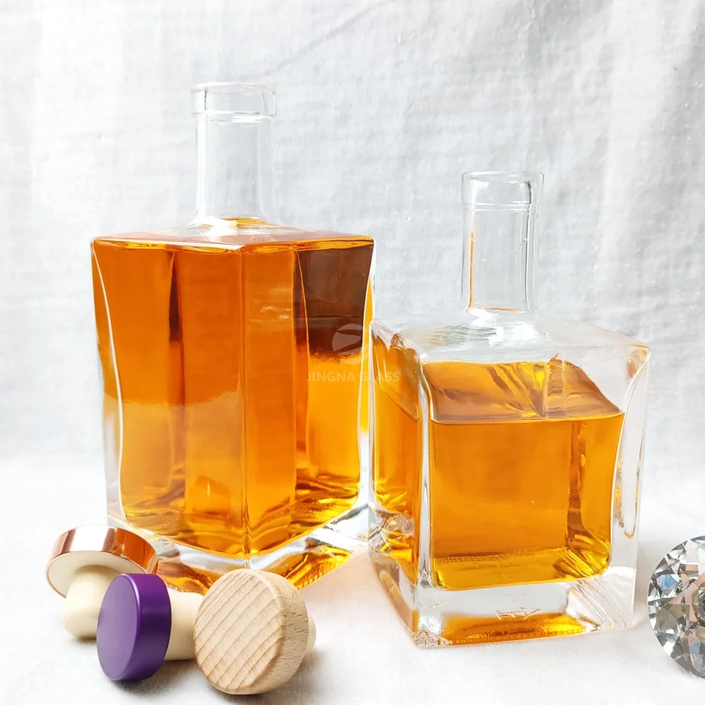 Clear liquor bottle 500ml 700ml 750ml whisky bottle glass with cork cap glass bottle