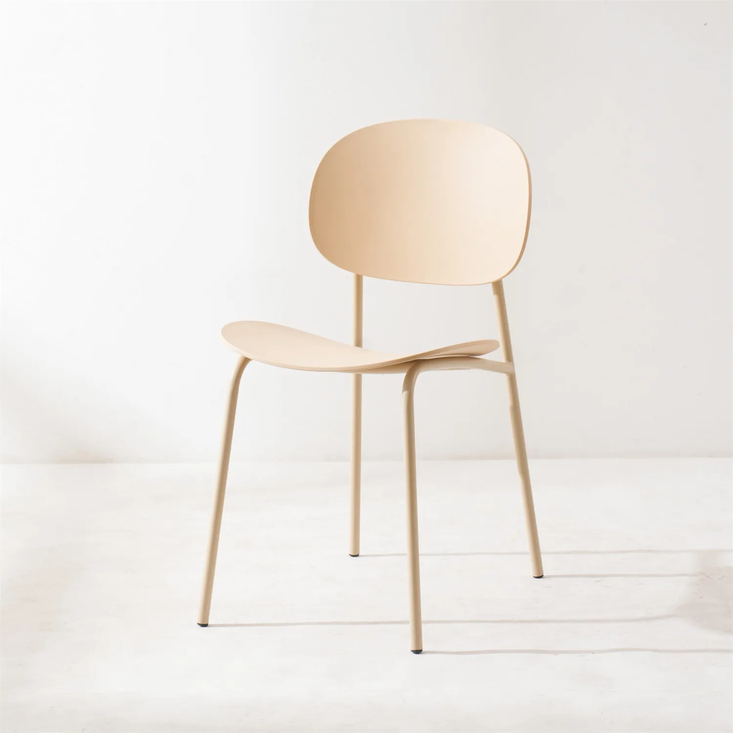 Factory Price Saving Space Stackable Modern Round Back White Kitchen Restaurant Plastic Nordic Cafe Dining Chair with Metal Legs