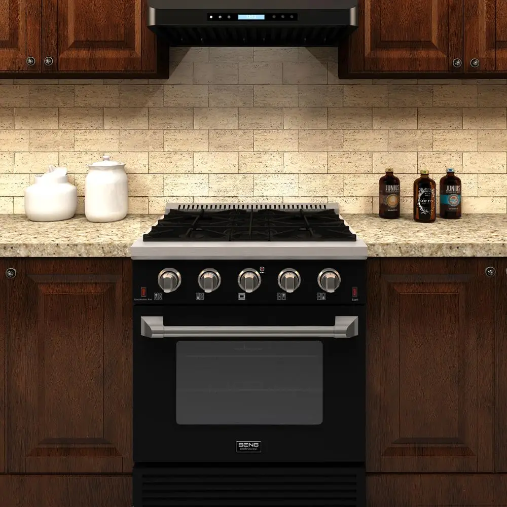 Gas cooker with single oven