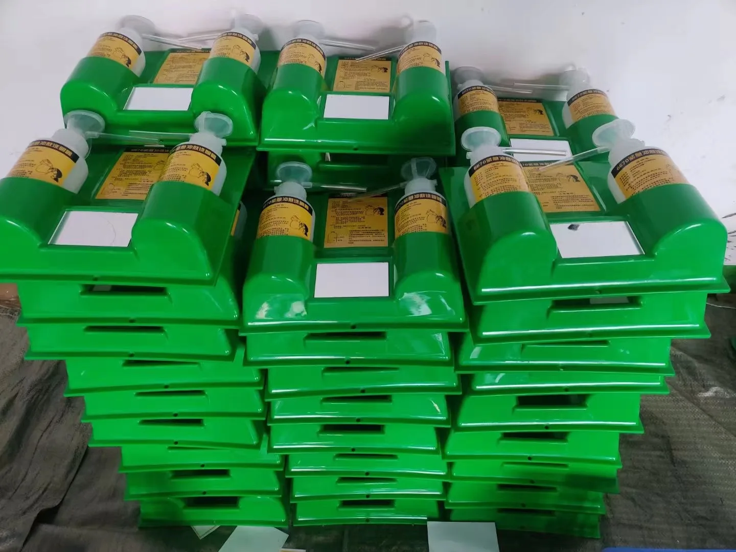 Emergency eyewash first aid wall mounted eye wash rinse kit with double 500ml portable empty bottles for eyes