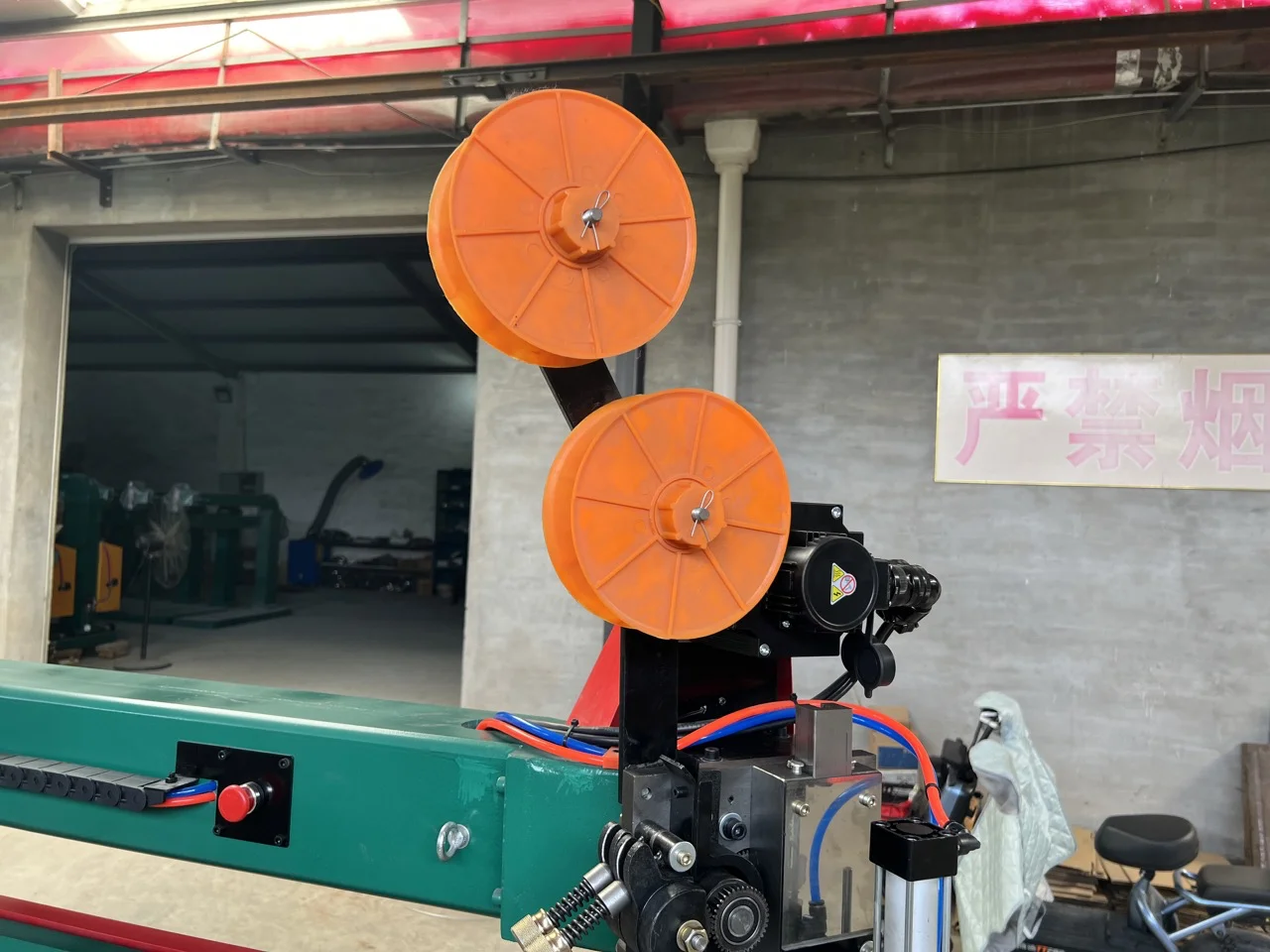 Ручная машина для изготовления картонных коробок из гофрированного картона