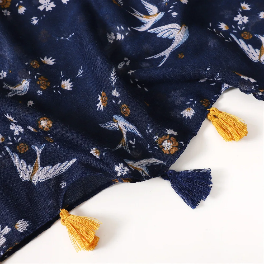 Wholesale Fashion Style Soft Viscose Scarf With Tassels Saudi Arabia Summer Muslim Women Navy Flower Cotton Head Scarfs Hijab