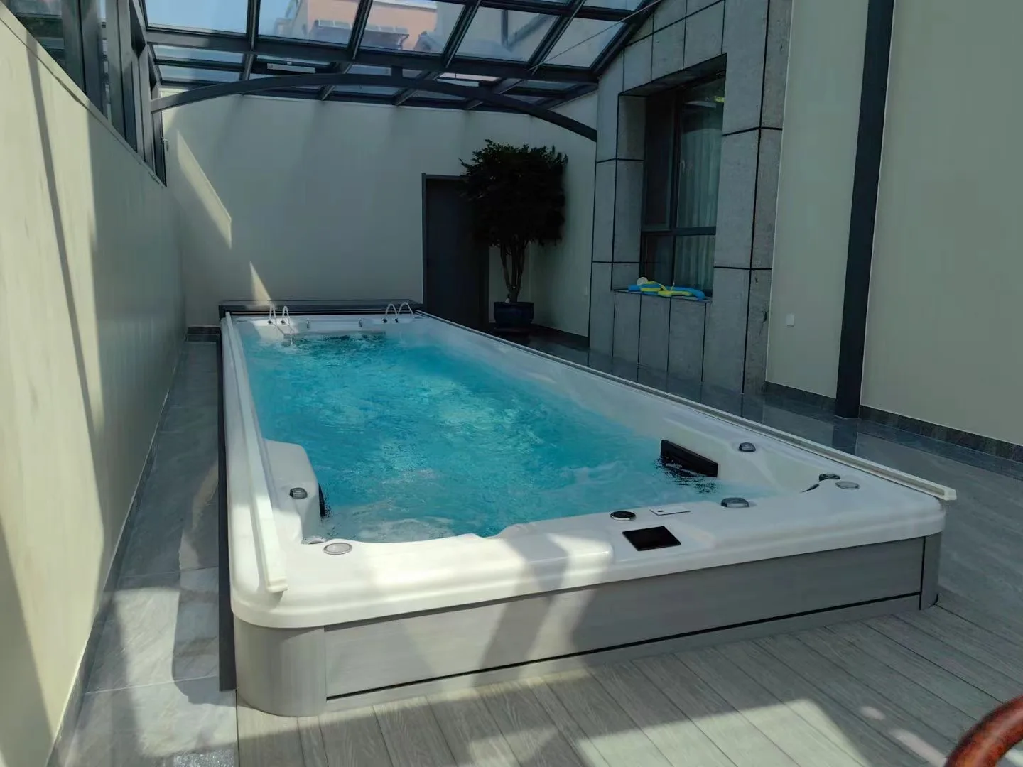 swim spa pool with cover, designed for outdoor endless jacuzzis pool swim spas