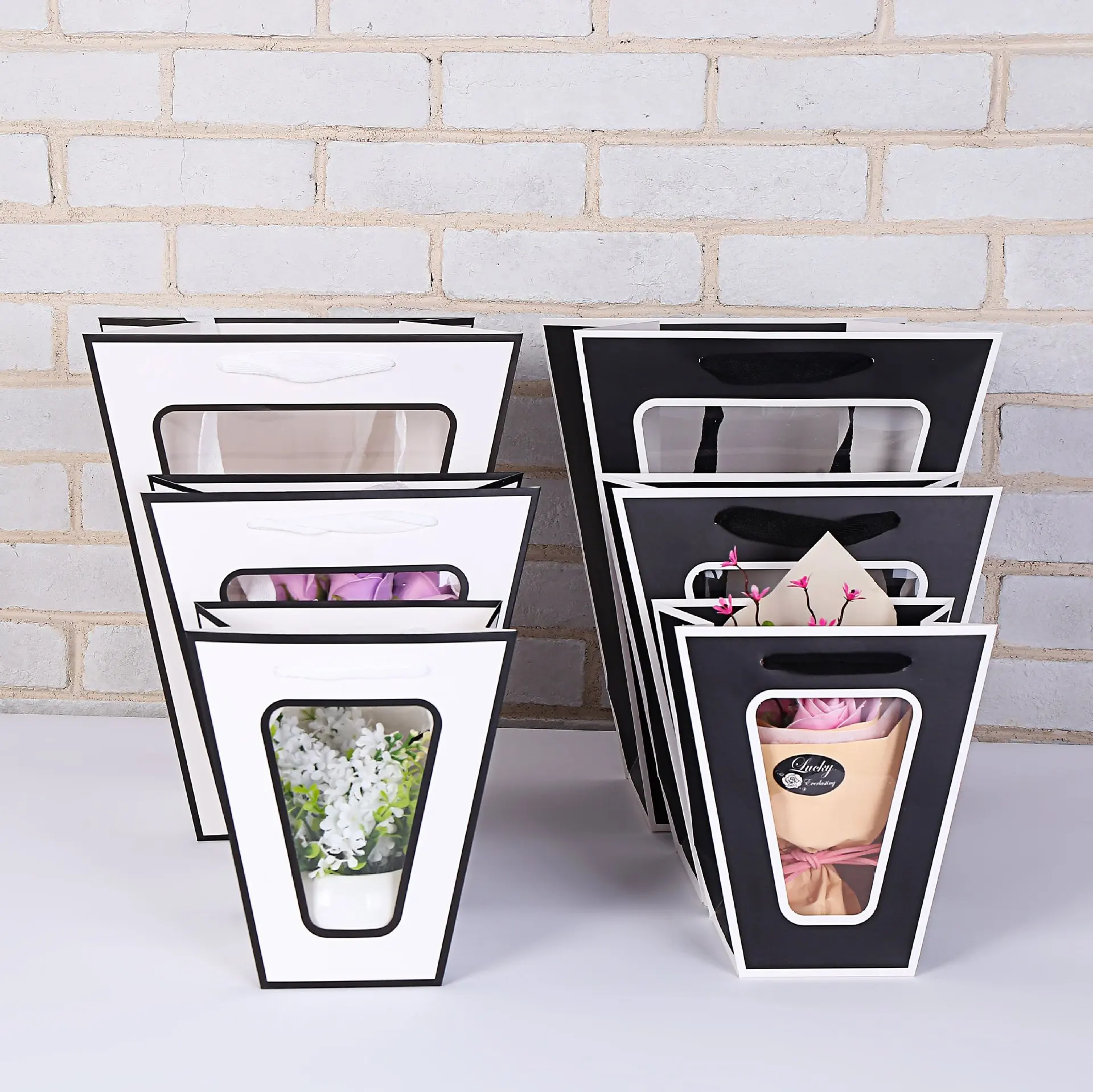 Luxury Flower Bouquet Paper Bags Tote Gift Bags with Transparent Window Florist Packing Bags with Handles