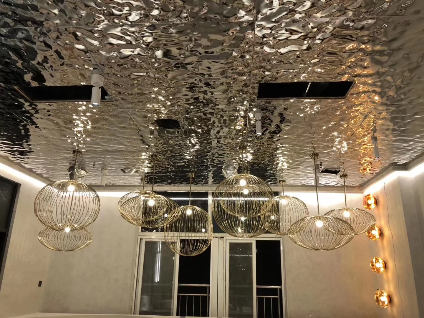 New Product 4 X 8 Ft Water Ripple Silver Golden Mirror Corrugated Stainless Steel Decorative Sheet For Wall Panel Ceiling Price