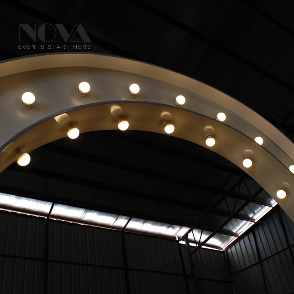 2019 iron heart garden arch/ wedding party Gate with flower stand