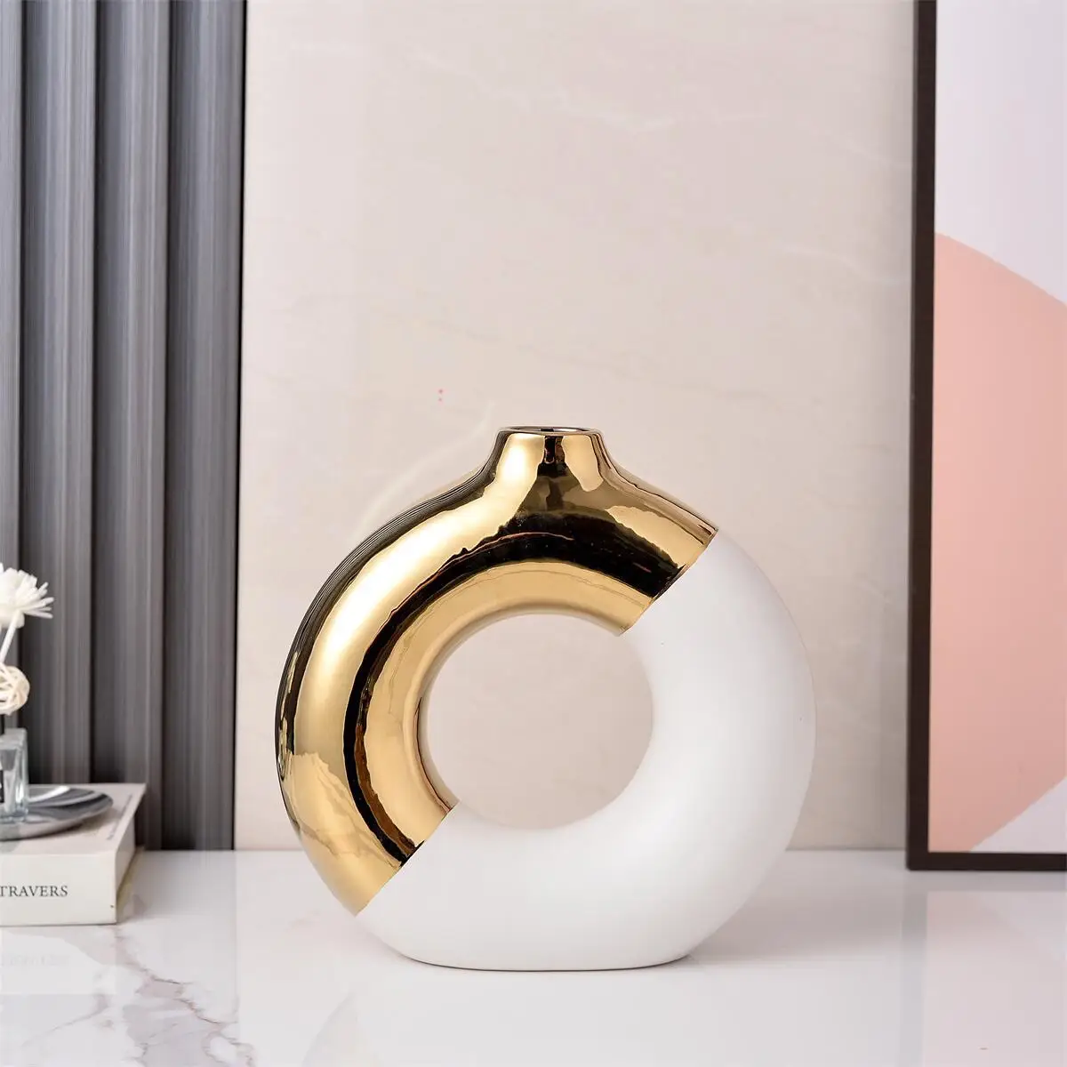 Popular Simple Modern Black And White Gold Ceramic Vase Decorative Ornaments Creative Doughnut Shaped Ceramic Vase