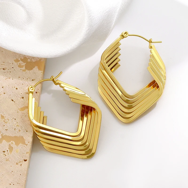 Wholesale Trendy 18k Gold Plated Stainless Steel Geometric Hoop Earring Vintage Huggies Earrings for  Women