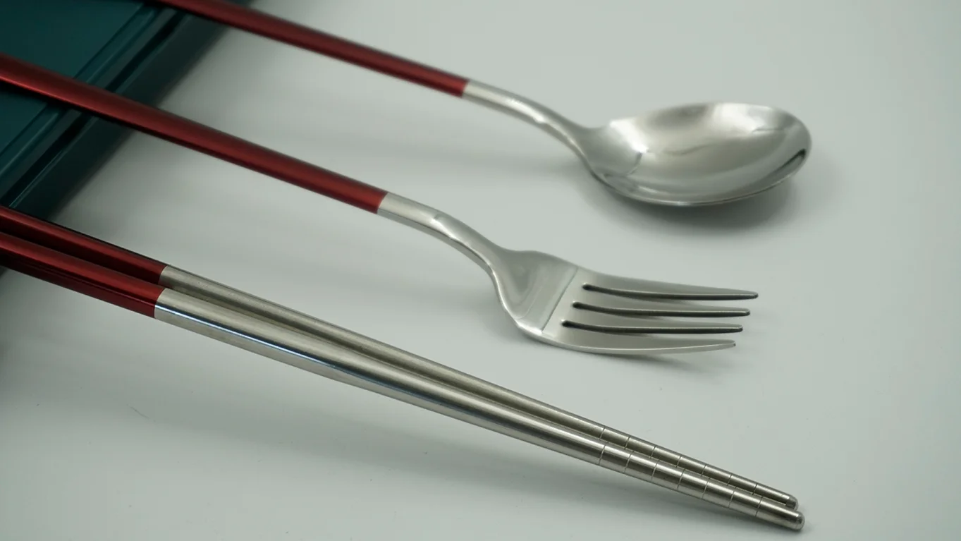 Korean Style Stainless Steel Tableware Stainless Steel Chopsticks Gold Plated Cutlery Set With Box