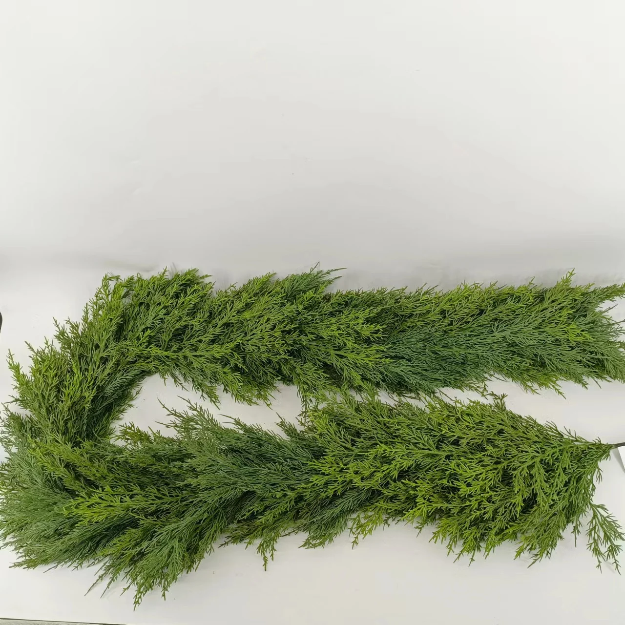 2024 Hot sale 1.9m cypress Garland leaves Home Decoration Indoor Hanging Cedar Artificial Plant Flower Garland