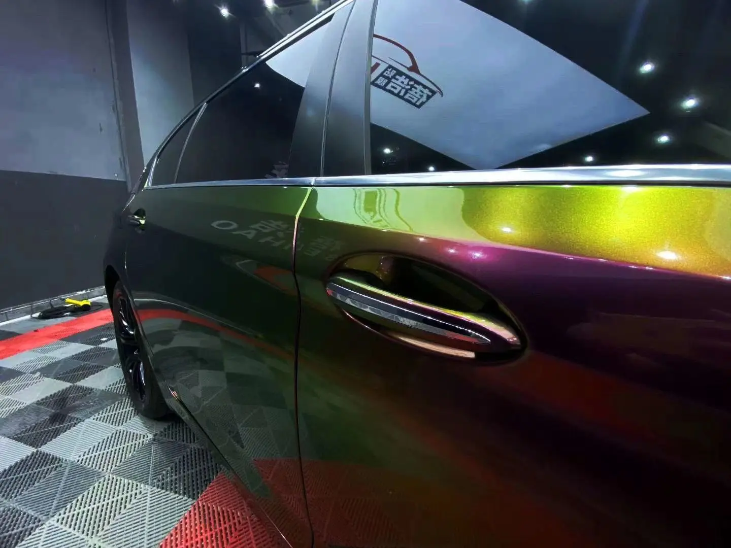 Glossy Chameleon Purple Green Vinyl Car Sticker