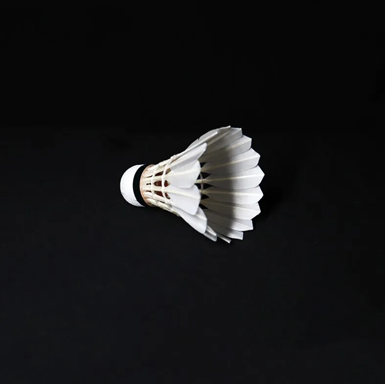 Chinese manufacturer hot promotional professional badminton for international tournament shuttlecock