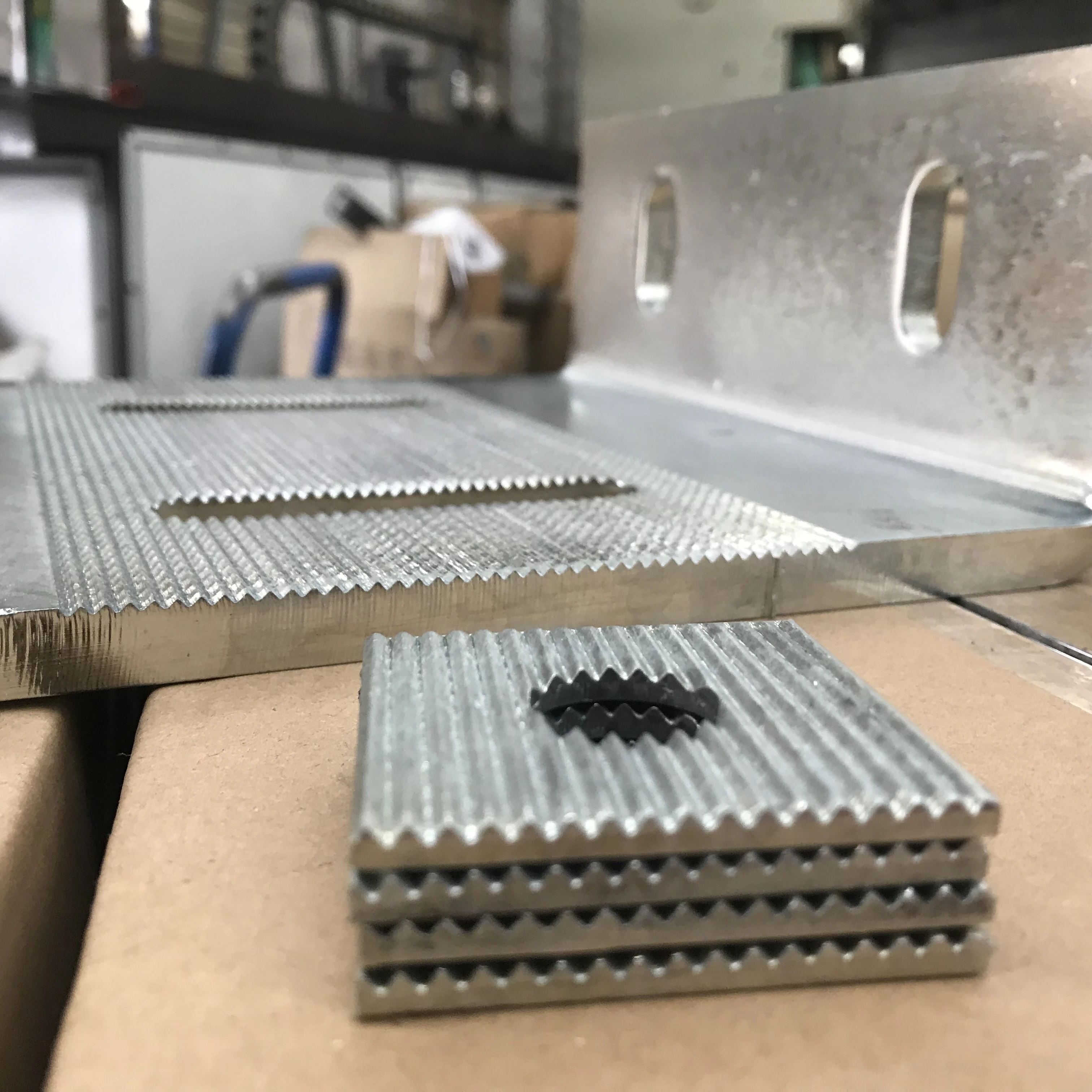 Top Sales High Quality Factory Sales Steel Stainless Steel Angle Bracket L Angle for Stone Wall Cladding Made in China