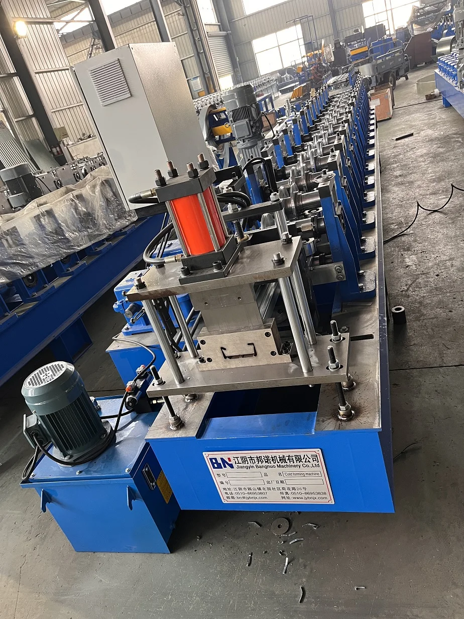 CE Certificated Box Beam Roll Sealer Box Beam Roll Forming Machine Gear Box Drive Rack Beam Roller