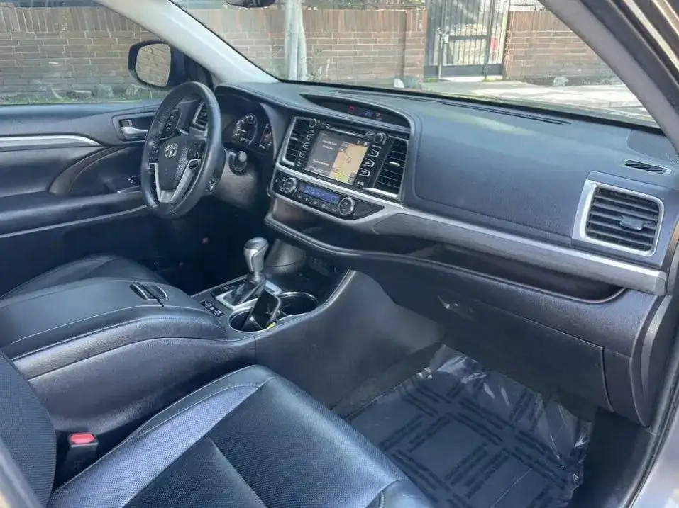 Fairly Used 2023 2020 2021 2022 Toyota Yaris for Sale