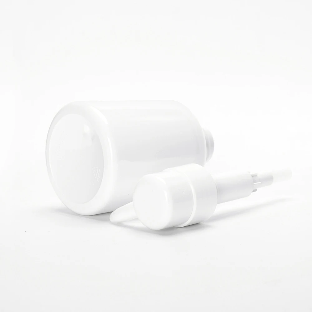 custom plastic bottle 300ml 500ml 400ml  600ml 800ml  skincare packaging custom disposable plastic bottle