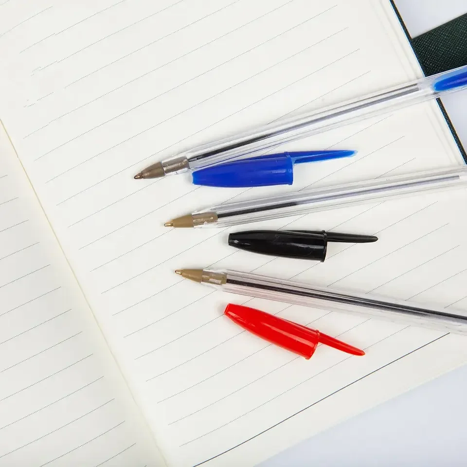 Wholesale 1.0mm  ballpoint pen  easy to write plastic pen student stationery for school 3 colors